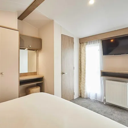 Host & - Stag Pickering